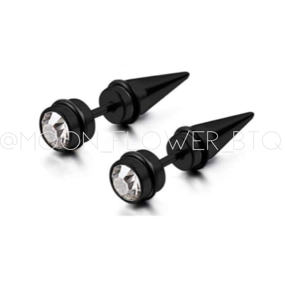 Black Double Ended CZ Spike Earrings - Picture 3 of 3